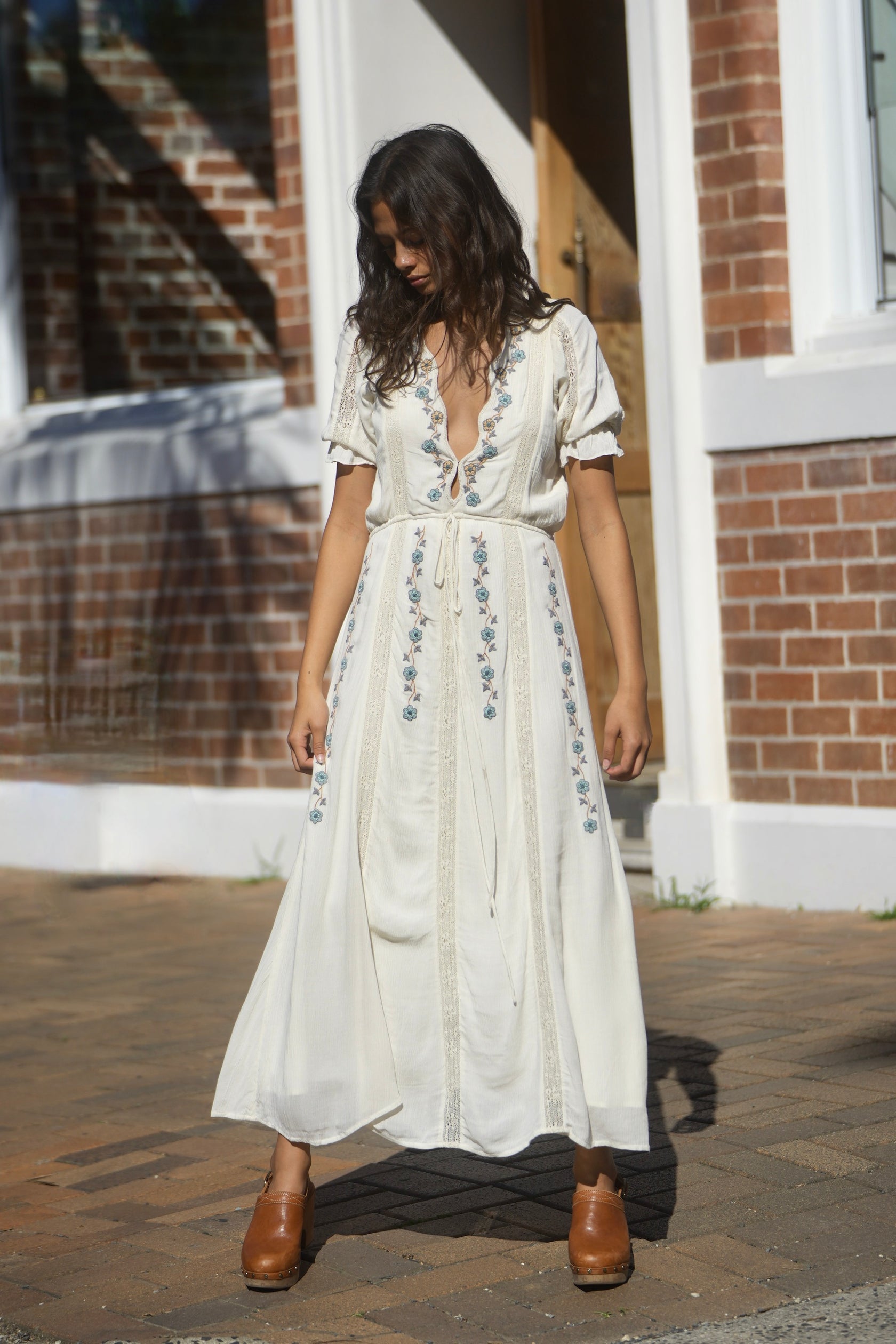 long dress online amazon Elegant Evening Dresses for Weddings with Sleeves plus size dresses She is Clothed in Size:19½   36/37