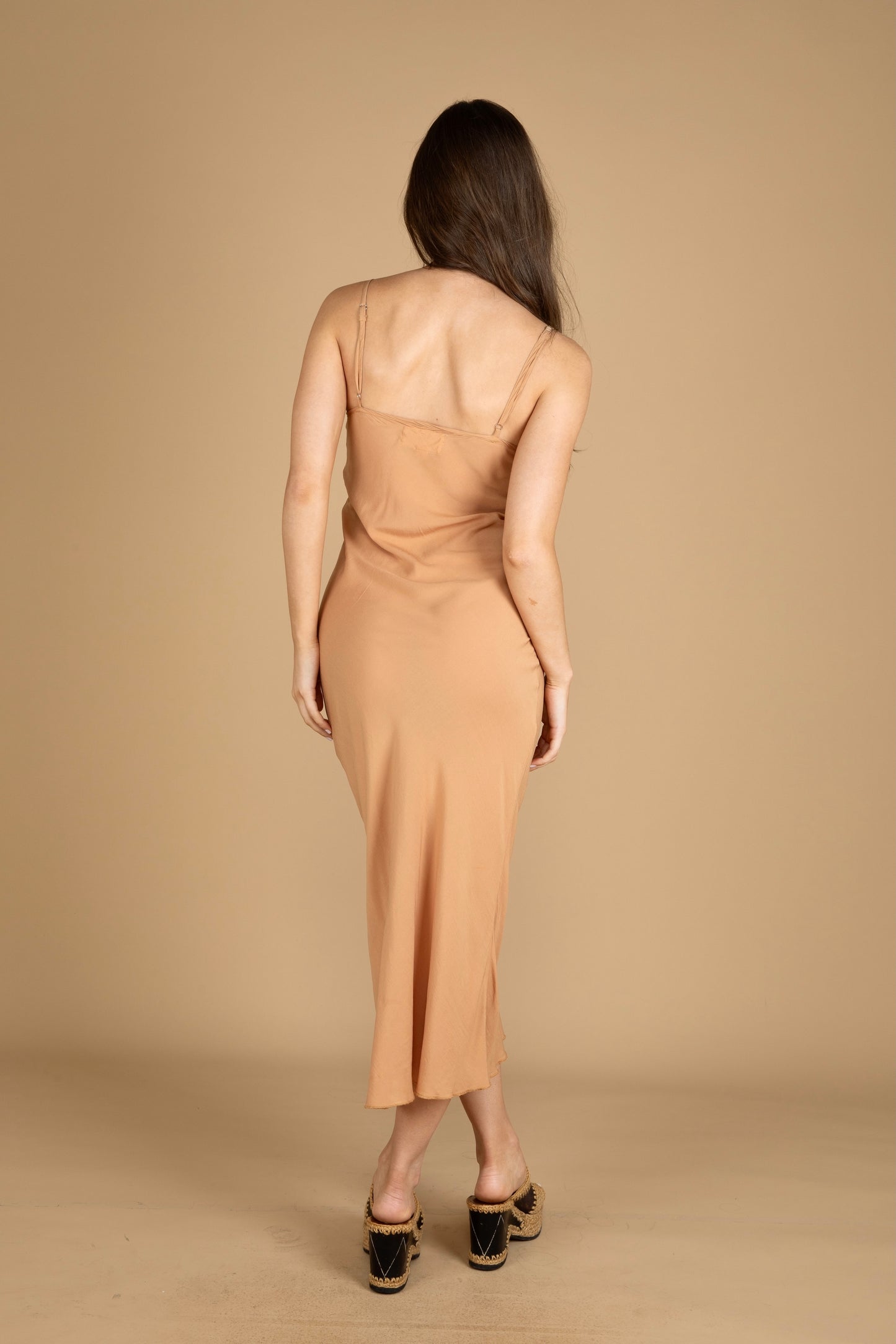 Basic Lining Slip Golden Brown The Label Basic Lining Slip Golden Brown The Label