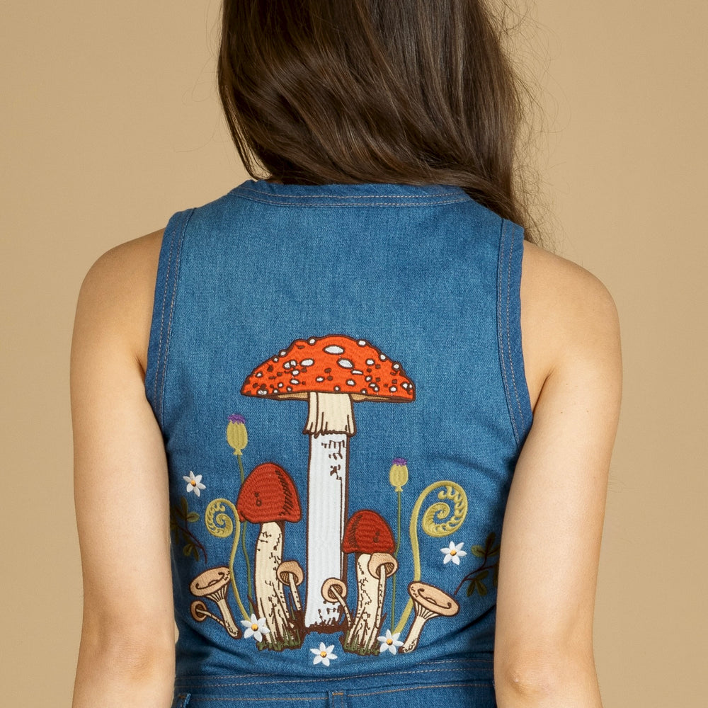 Magic Happens Vest - Columbia Wash